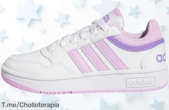 Adidas Hoops para niños con suela dura y piel sintética súper resistente, aprovecha este ofertón de precio loco que vuela ¡no dejes escapar el descuento brutal!