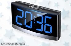 Reloj digital con luces LED azul que ilumina tu día más fácil y divertido super chollo con descuento brutal oferta única precio loco aprovecha ya antes que se agote