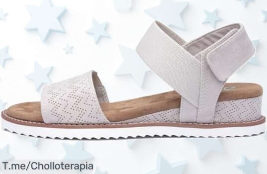 Sandalias Skechers Desert Kiss mujer en blanco con caída de precio nunca vista disfruta este super chollo y presume estilo ¡ofertón limitado aprovecha ya!