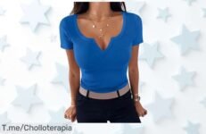 Camiseta mujer azul zafiro con cuello en V que realza tu figura un super chollo con descuento brutal y precio de ganga nunca visto aprovecha ya esta oferta limitada