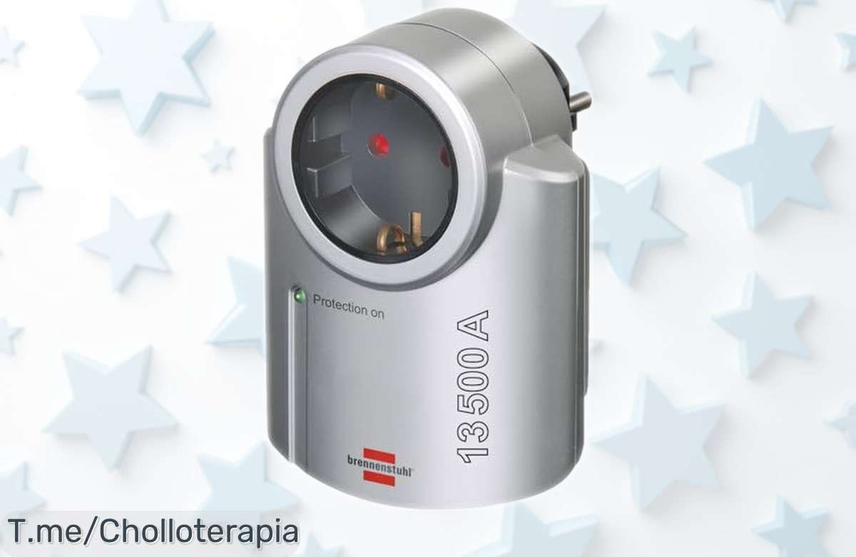 Adaptador con protección sobrevoltajes Brennenstuhl PrimeraLine resistente hasta 13.500A, avisa con luz cuando actúa y tiene un precio rebajado que vuela: date prisa o se escapará esta oferta brutal que cuida tus aparatos hoy mismo.