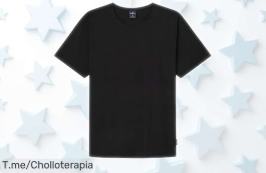 Camiseta básica negra Springfield en lycra y algodón que realza tu figura, diseño moderno irresistible y precio rebajado por tiempo limitado para que renueves ya tu armario con un super chollo imperdible