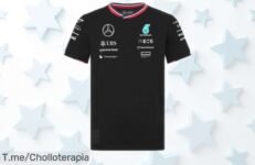 Camiseta niño Mercedes AMG Petronas F1 con diseño original y precio rebajado, un super chollo único que vuela rápido ¡No te quedes sin la tuya, quedan pocas unidades y esta oferta tiempo limitado desaparece ya!