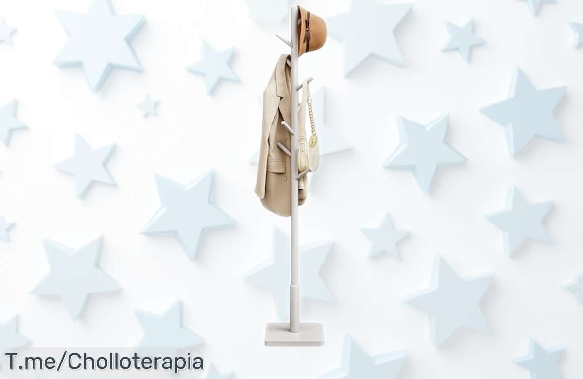 Perchero de madera maciza Vasagle con 8 ganchos robustos soporta hasta 24 kg, montaje sin líos y altura ajustable, ahora en un ofertón con precio rebajado que desaparece rápido ¡Hazte ya con este super chollo!