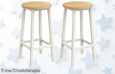 Taburetes de bar Vasagle beige y blanco con estructura metálica robusta y reposapiés, diseño moderno que transforma tu espacio ya a precio rebajado; entrada fácil al montaje ¡este super chollo vuela rápido, no lo dejes escapar!
