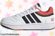Zapatillas adidas Hoops para niños con suela súper resistente y fácil limpieza, ahora a un precio rebajadísimo que no puedes dejar escapar ¡Corre antes de que se agoten este super chollo!