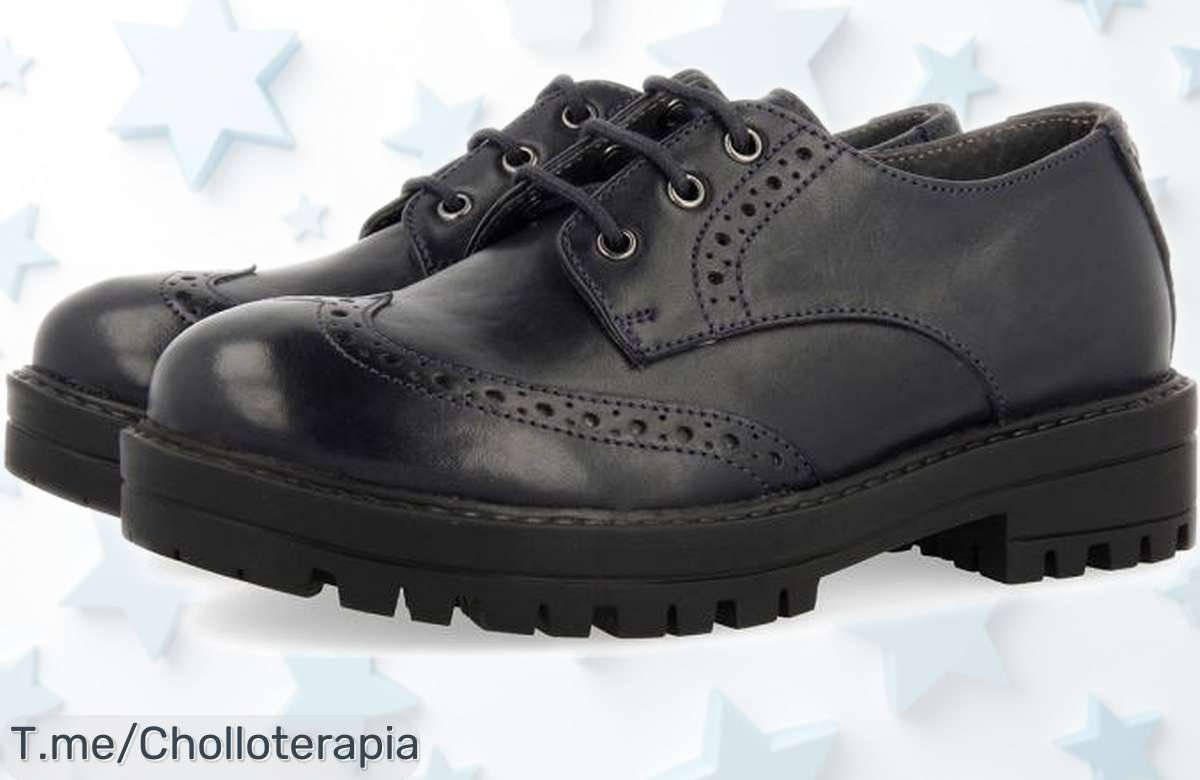 Zapatos colegiales niña marino Gioseppo con diseño único y picados especiales al mejor precio rebajado que no se repite ¡Corre rápido, quedan pocas unidades de este ofertón!