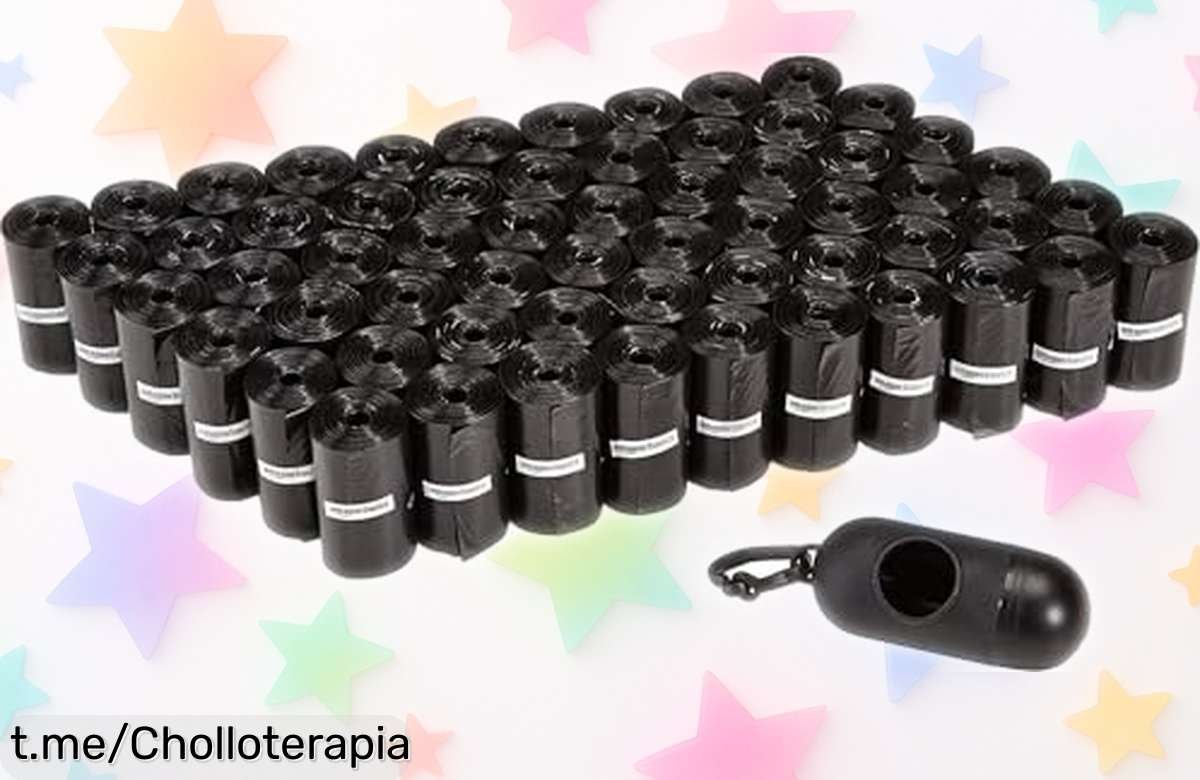 Bolsas para perros Amazon Basics súper resistentes con dispensador y clip, 900 unidades en rollo a precio rebajado que no dura mucho, ¡aprovéchalas ya antes de que vuelen!