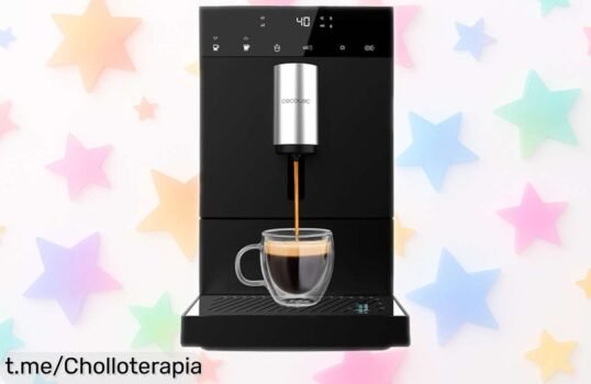 Cafetera súper automática Cecotec Cremmaet Compact con molinillo incluido y 19 bares, rebajada para que disfrutes cafés de calidad profesional en segundos ¡Corre que vuelan estas unidades a precio muy bajo!