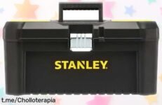 Caja de herramientas Stanley Essential 16in con cierre metálico y bandeja extraíble, súper organizada y resistente ahora con un precio rebajado que vuela ¡No pierdas este ofertón y llévate la tuya ya!