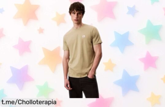 Camiseta básica beige Calvin Klein con ajuste perfecto y estilo que nunca falla ahora rebajada ¡un super chollo solo por tiempo limitado para que la luzcas ya sin pensarlo!