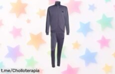 Chándal adidas hombre Sportswear Basic 3 Stripes violeta con cintura elástica, rebajado a precio loco y pocas unidades ¡no pierdas este super chollo que eleva tu look sin vaciarte el bolsillo! Corre antes de que se acabe la oferta