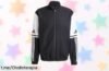 Chaqueta adidas Squadra25 para hombre, ¡super chollo! Con tecnología que te mantiene seco y bolsillos seguros. Aprovecha este ofertón exclusivo a un precio rebajado insuperable. No lo pienses más, ¡hazte con la tuya antes de que se agoten!
