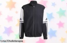 Chaqueta adidas Squadra25 para hombre, ¡super chollo! Con tecnología que te mantiene seco y bolsillos seguros. Aprovecha este ofertón exclusivo a un precio rebajado insuperable. No lo pienses más, ¡hazte con la tuya antes de que se agoten!