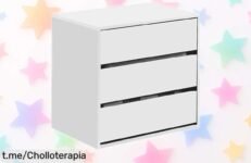 Cómoda con tres cajones Habitdesign en blanco mate para tener todo a mano y organizado ahora con un precio rebajado que no estará mucho tiempo ¡No pierdas este super chollo para transformar tu rincón ya!