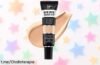 Corrector de ojeras antiedad IT Cosmetics Bye Bye Under Eye, ¡super chollo por tiempo limitado! Cubierta total que combate bolsas y arrugas mientras hidrata. Lucir esa mirada perfecta nunca fue tan fácil. No dejes pasar esta oportunidad; ¡aprovéchalo ya antes de que se agote!