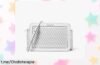 Descubre el elegante bolso Michael Kors 35T5STTC3Y en blanco optic, rebajado a un precio irresistible. Este super chollo es tu oportunidad para llevar todo lo que necesitas con estilo y destacar donde vayas. ¡No dejes pasar esta caída de precio! Consíguelo antes de que se agote.