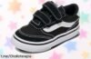 Descubre las zapatillas Vans Brooklyn LS V en negro y blanco, el estilo clásico que combina con todo. Material resistente para aguantarlo todo a un precio rebajado de locura. ¡Corre que vuelan, la oferta es limitada y no querrás quedarte sin ellas!