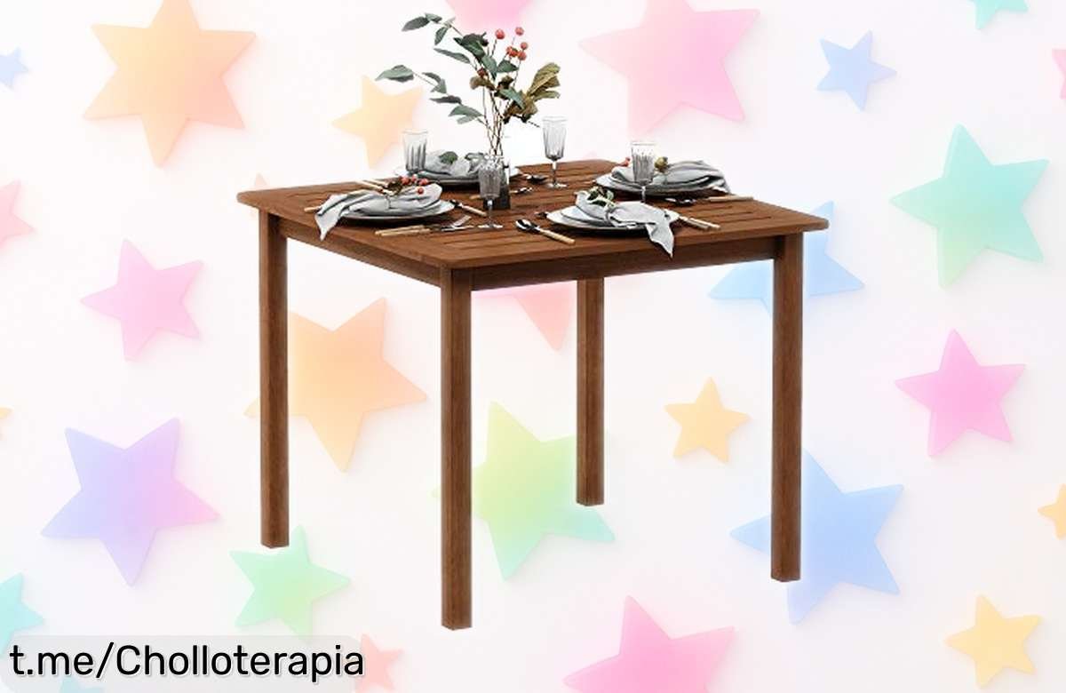 Mesa cuadrada Furinno Tioman en madera natural, ideal para tu patio y con precio rebajado: ¡haz de tus reuniones un momento inolvidable con este chollo ya!