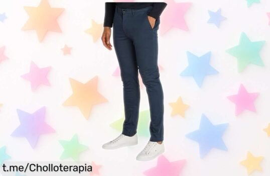 Pantalón chino Tommy Hilfiger Bleecker slim fit en azul con bandera bordada rebajado a precio loco, un diseño que nunca falla y está esperando a que te lo lleves ya antes de que se agoten las unidades ¡Corre que vuela!