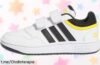 Zapatillas adidas Hoops Lifestyle con velcro para niños a precio rebajado, mejora su día a día y asegúrate de que corran felices ¡No te quedes sin las tuyas!