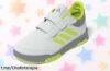 Zapatillas unisex adidas Tensaur con diseño atemporal y suela que no marca ¡Aprovecha el precio rebajado antes de que se agoten! Oferta limitada, vuélalas a tu casa ahora.