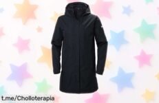 Abrigo aislante Helly Hansen azul marino con capucha y bolsillos, la protección perfecta contra el frío a un precio rebajado; ¡no dejes pasar esta oferta antes de que se agote!
