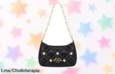 Descubre el bolso de hombro negro Love Moschino, tu aliado perfecto para brillar en cualquier ocasión. ¡Precio rebajadísimo! No te lo pierdas y siente la elegancia hoy mismo.