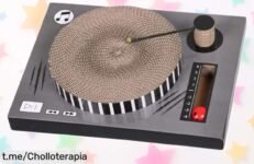 Divertido rascador para gatos COTTECOTA, tipo tocadiscos y tamaño ideal 40x30x8 cm: ¡precio rebajado que no puedes perderte! Dale a tu felino el entretenimiento que se merece ya.