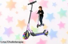 Increíble patinete eléctrico plegable para niños con luces brillantes y velocidad de hasta 16 km/h. ¡Aprovecha este super chollo y deja que la diversión no pare!