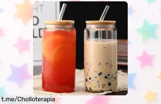 Taza de vidrio con tapa de madera y pajita, el super chollo que hará cada sorbo especial, ahora a precio rebajado por tiempo limitado ¡No te lo pierdas!