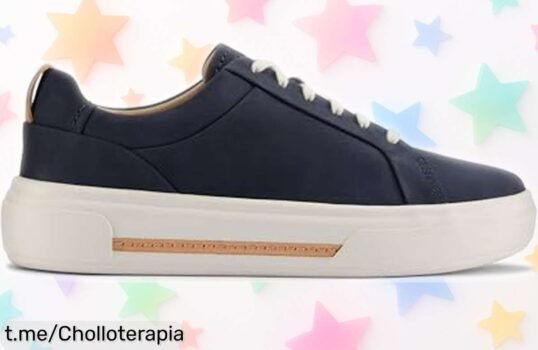 Zapatillas Clarks Hollyhock Walk para mujer en Navy Nubuck, ahora a un precio loco. ¡No dejes escapar esta oportunidad y siente la libertad al moverte!