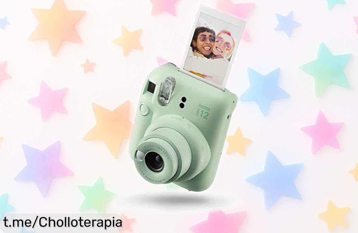 Cámara instantánea Instax Mini mint green con lente selfie, captura momentos únicos a un precio rebajado que te dejará sin aliento. ¡No dejes pasar este super chollo!