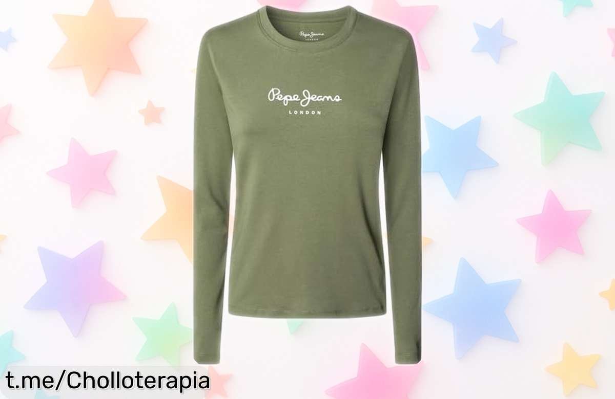 Camiseta Pepe Jeans verde caqui con ajuste impecable y logo moderno a precio rebajado; renueva tu armario ¡Atrévete a sentir el estilo antes de que se agoten!