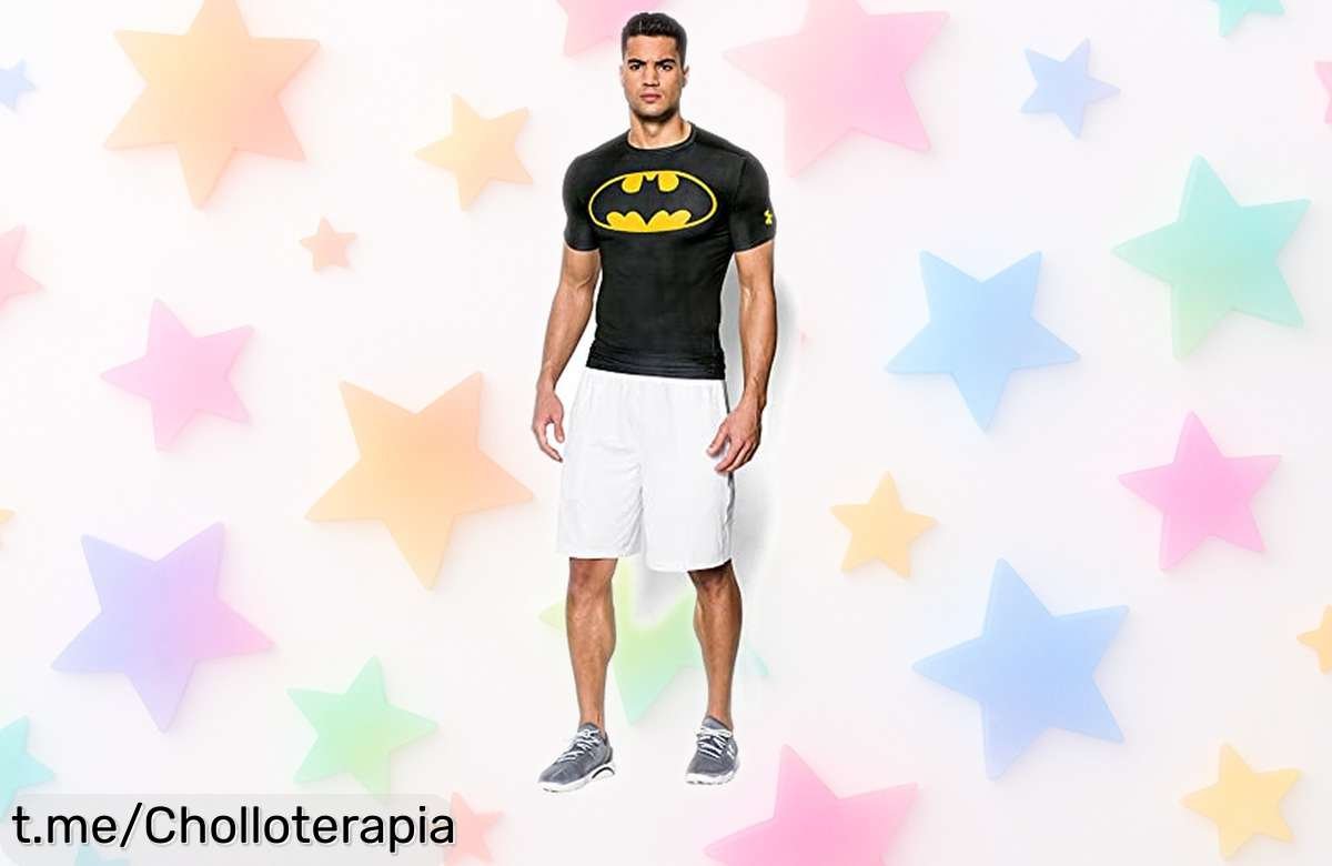 Camiseta deportiva Under Armour con diseño de Batman a precio loco, secado rápido y protección solar ¡No te quedes sin ella y activa tu energía al máximo!