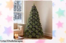 Maravilloso árbol de Navidad nevado de 210 cm, con decoración lista y soporte de madera; ¡descuento brutal por tiempo limitado que hará brillar tu hogar ya!