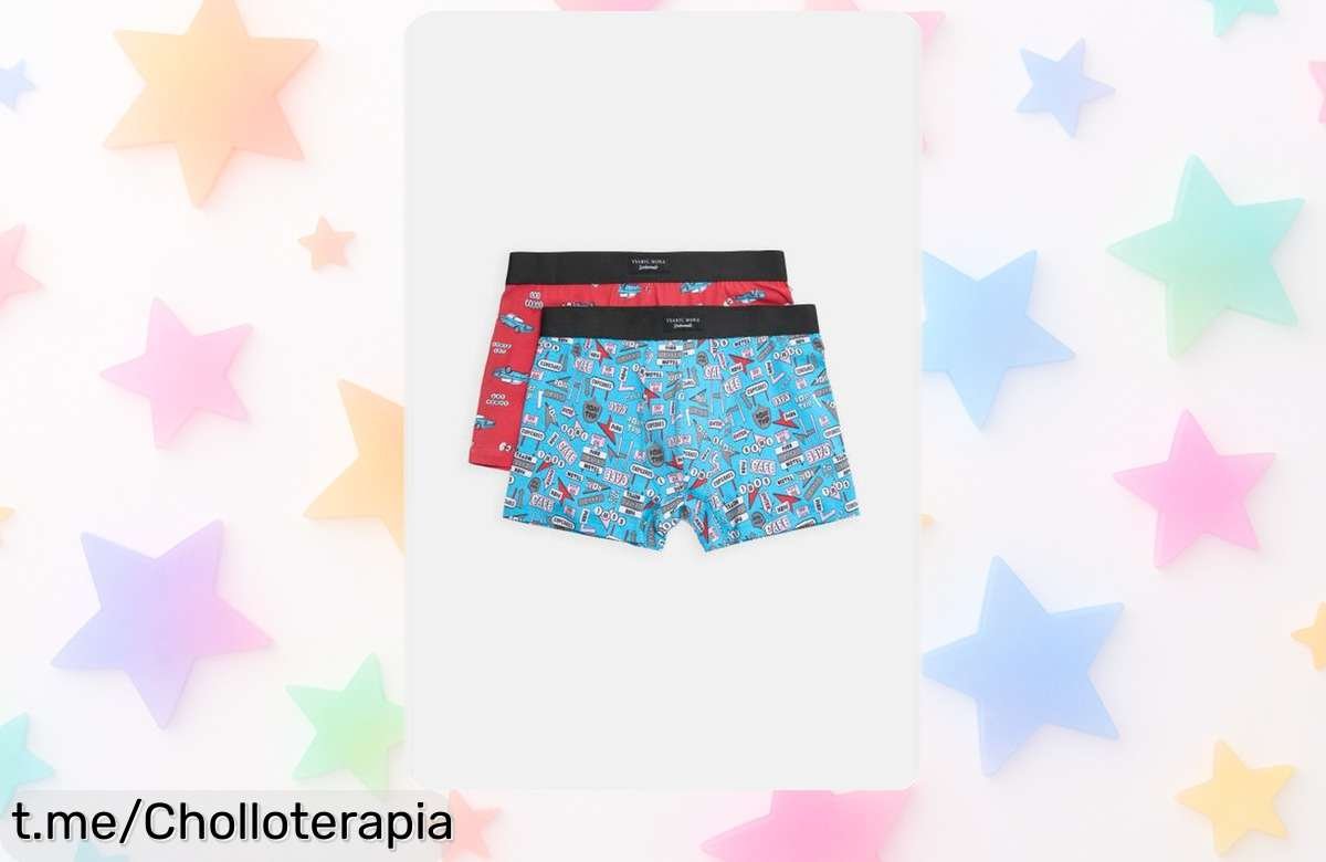 Pack 2 bóxers estampados señales Sockarrats con precio rebajado, ¡renueva tu armario y siente la alegría de llevar lo último! No te quedes sin los tuyos, volarán muy rápido.