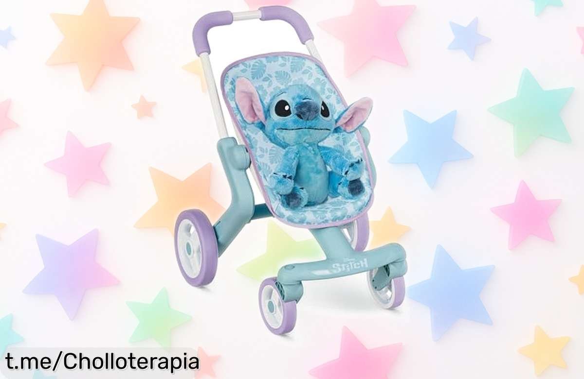 Sillita de paseo Smoby Stitch con peluche y ruedas giratorias a un precio rebajadísimo: ¡haz que tu peque sonría mientras juega feliz ya!