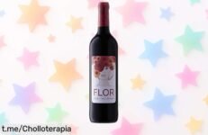Vino tinto fresco y floral para disfrutar del Mediterráneo, ahora a un precio rebajado que no volverás a ver; ¡no dejes pasar este ofertón irresistible!