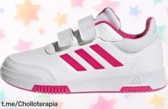 Zapatillas unisex adidas Tensaur en colores vibrantes, ¡super chollo rebajado! Asegura el estilo y diversión de tus peques, no te quedes sin ellas antes de que vuelen.