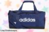 Bolsa deportiva Adidas Essentials con espacio y bolsillos seguros, ¡rebajada a un precio increíble que no se repetirá! Aprovecha este super chollo antes de que se esfume.