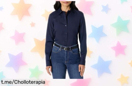 Camisa de vestir azul marino Amazon Essentials en ajuste que realza tu figura, super chollo por tiempo limitado para brillar cada día ¡no te lo pierdas!