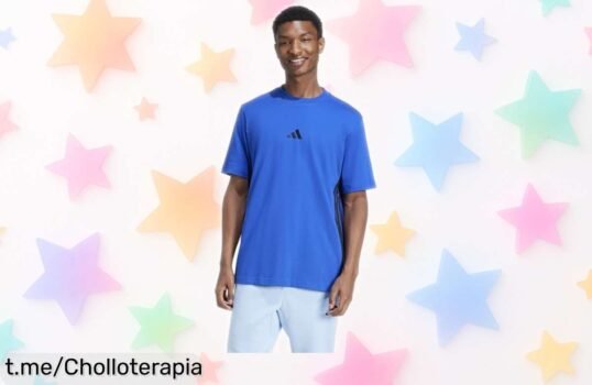 Camiseta Adidas Essential Three Stripes para hombre, ¡rebajada a un precio increíble! Aprovecha este ofertón y siéntete moderno cada día.