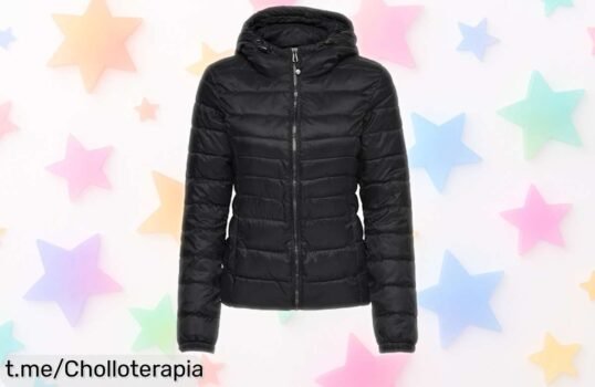 Chaqueta onltahoe negra para mujer que te protege del viento y la lluvia, ¡rebajada en un descuentazo! Aprovecha este super chollo y siente el poder de estar lista para cualquier aventura.