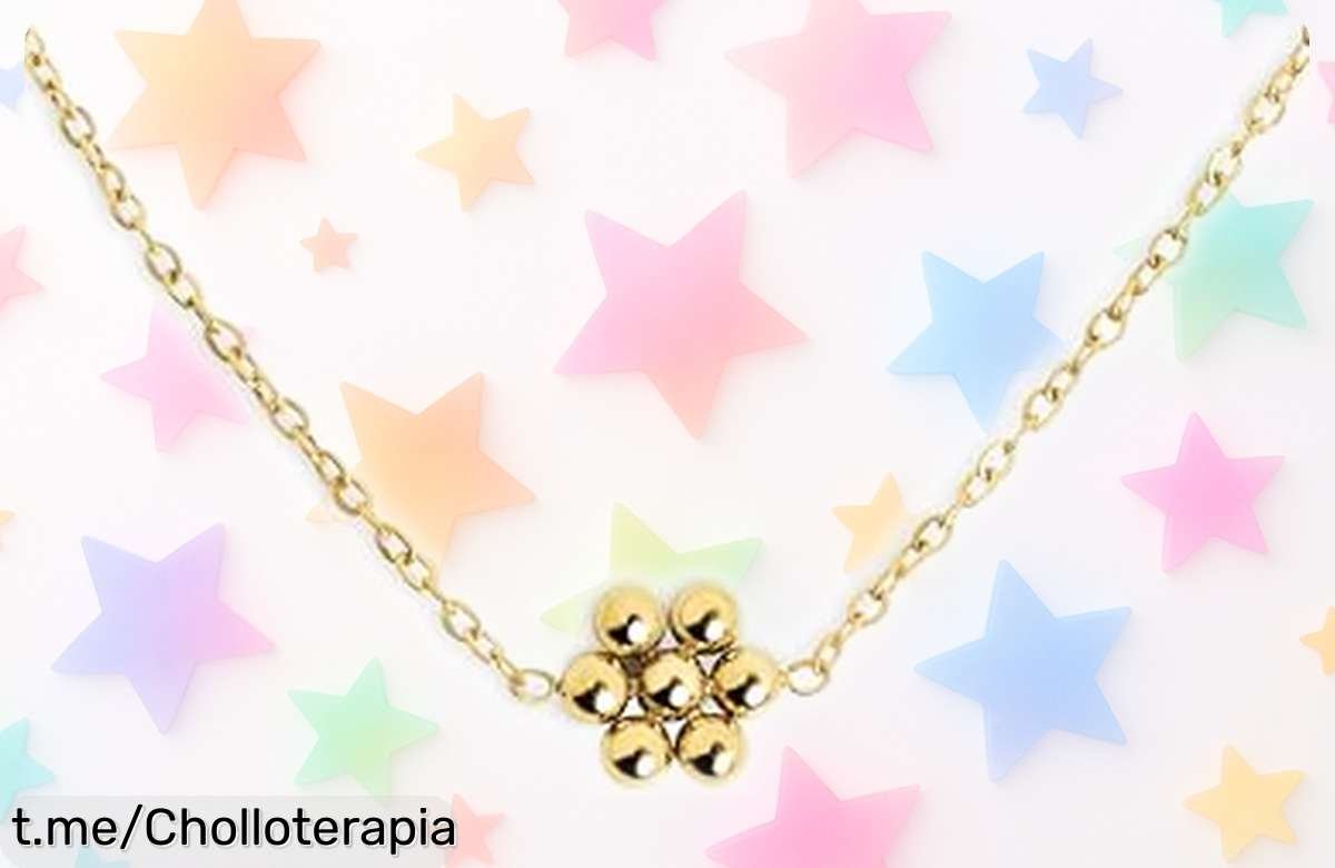 Collar Tiny Daisy de acero con baño de oro: belleza eterna y oferta rebajada que no podrás dejar pasar, conviértete en la estrella del día a día y resplandece como nunca.