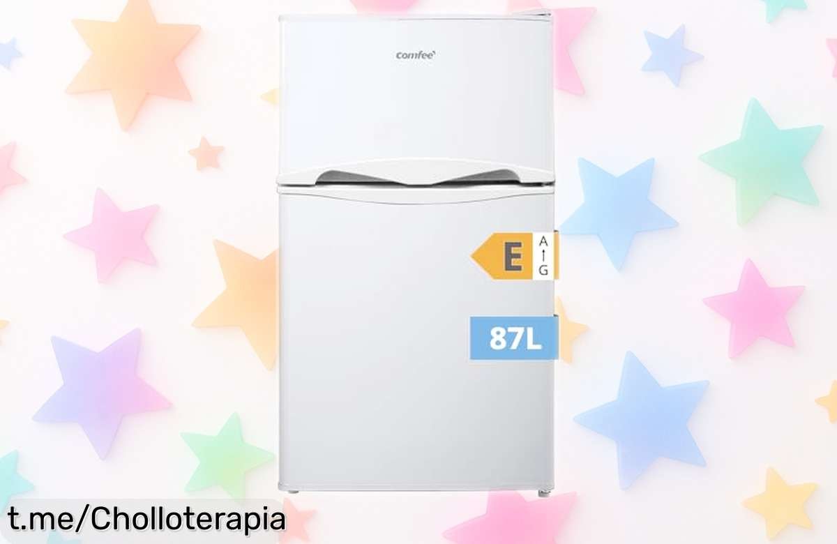 Descubre la nevera pequeña y práctica COMFEE’ que necesitas, ahora rebajada; ¡un ofertón lleno de espacio para tus botellas y estantes extraíbles! Hazla tuya ya.