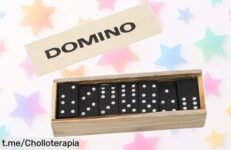 Juego de mesa dominó negro en elegante caja de madera, una oportunidad rebajada que no puedes dejar pasar para compartir risas y diversión con los tuyos.