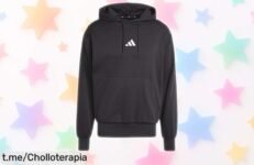 Sudadera Adidas con capucha y bolsillo gigante en estilo clásico, ¡descuentazo imperdible! Da el paso hacia un look cool que no podrás dejar escapar.