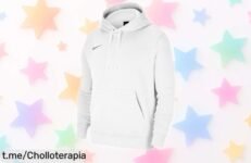 Sudadera Nike con capucha de tejido suave, ¡rebajada a un precio loco que no se repetirá! Corre antes de que se agote y luce un estilo único que te encantará.