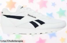 Zapatillas unisex Reebok Rewind Run en blanco y azul a precio rebajado, diseño que atrae miradas y comodidad para seguir tu ritmo. ¡No te pierdas este chollo para lucir genial!